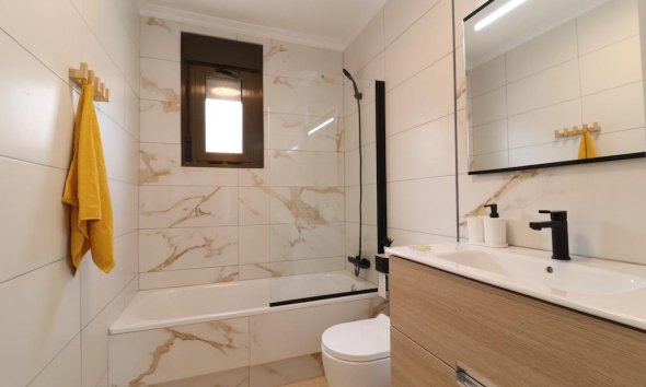 Resale - Terraced house / Townhouse - San Miguel de Salinas - Cerro Del Sol