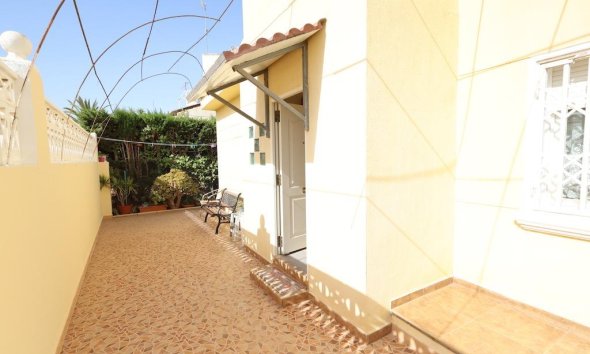 Resale - Villa - Orihuela Costa - Playa Flamenca