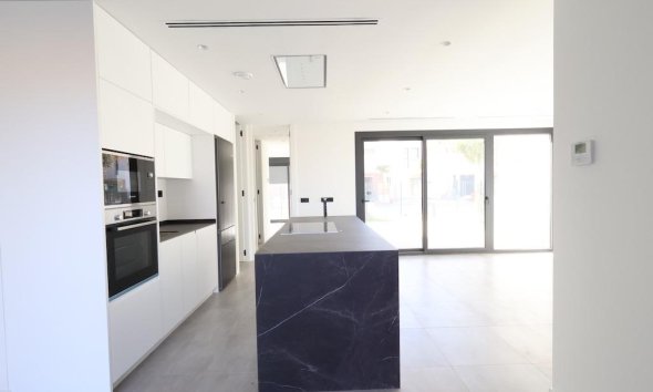 Resale - Villa - Los Alcazares - Santa Rosalia Lake and Life Resort