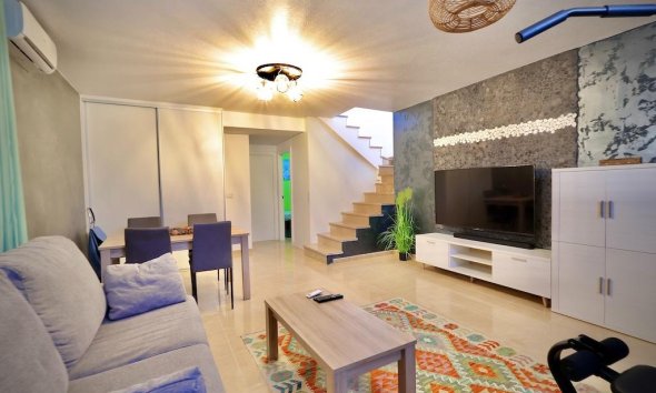 Resale - Villa - San Miguel de Salinas - Residencial los flamencos