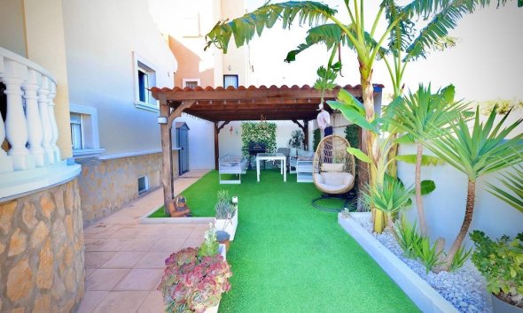 Resale - Villa - San Miguel de Salinas - Residencial los flamencos