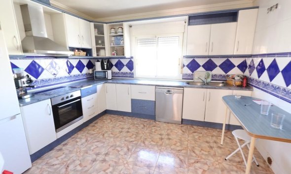 Resale - Commercial premises / Commercial unit / Retail space - Orihuela Costa - La Zenia