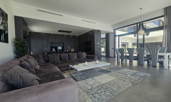 Resale - Villa - Orihuela Costa - Cabo Roig