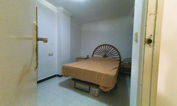 Resale - Apartment - Torrevieja - Playa de los Locos