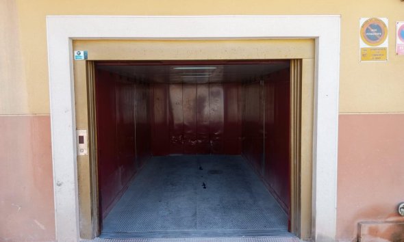 Reventa - garage - Torrevieja - La Mata