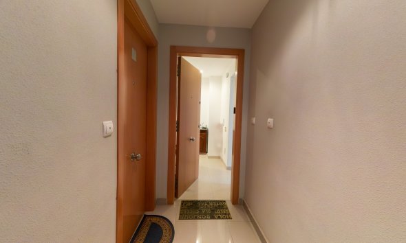 Resale - Apartment - Torrevieja - Playa de Los Locos-Curva del Palangre