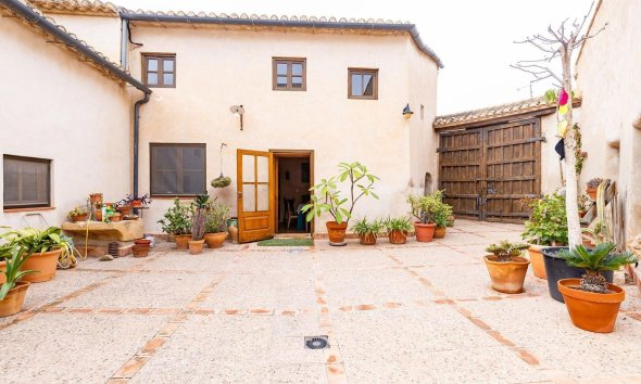 Resale - Villa - Los Martinez Del Puerto - Los Martínez del Puerto