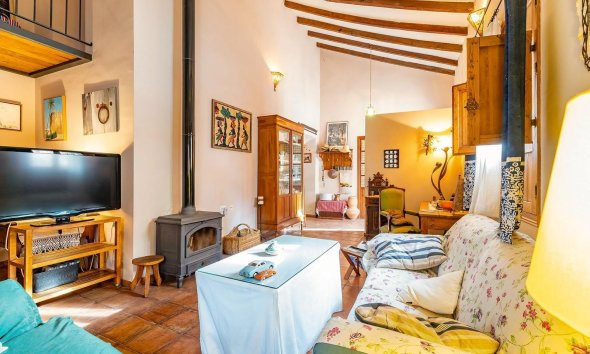 Resale - Villa - Los Martinez Del Puerto - Los Martínez del Puerto