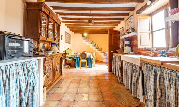 Resale - Villa - Los Martinez Del Puerto - Los Martínez del Puerto