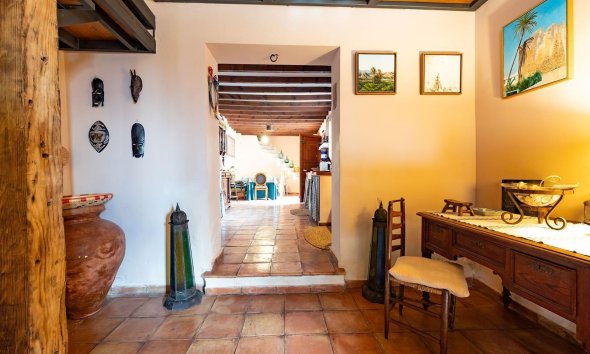 Resale - Villa - Los Martinez Del Puerto - Los Martínez del Puerto