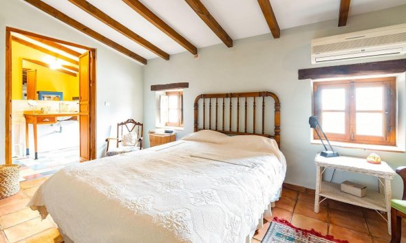 Resale - Villa - Los Martinez Del Puerto - Los Martínez del Puerto