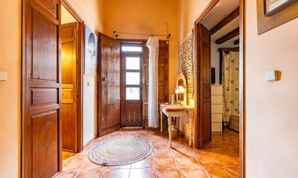 Resale - Villa - Los Martinez Del Puerto - Los Martínez del Puerto