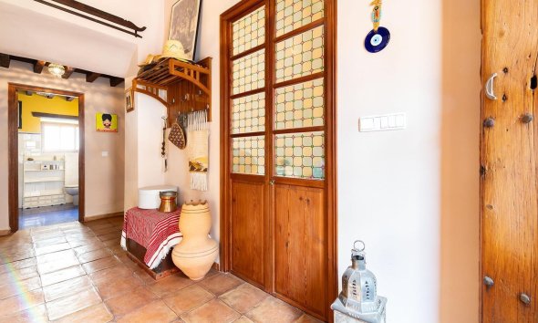 Resale - Villa - Los Martinez Del Puerto - Los Martínez del Puerto