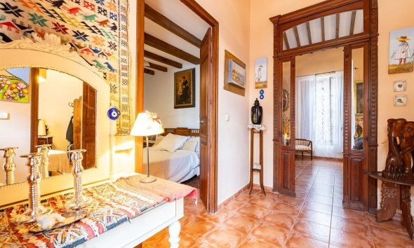 Resale - Villa - Los Martinez Del Puerto - Los Martínez del Puerto