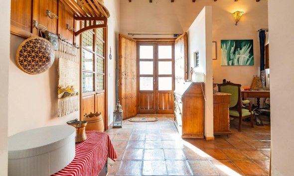 Resale - Villa - Los Martinez Del Puerto - Los Martínez del Puerto