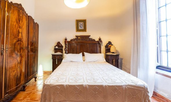 Resale - Villa - Los Martinez Del Puerto - Los Martínez del Puerto