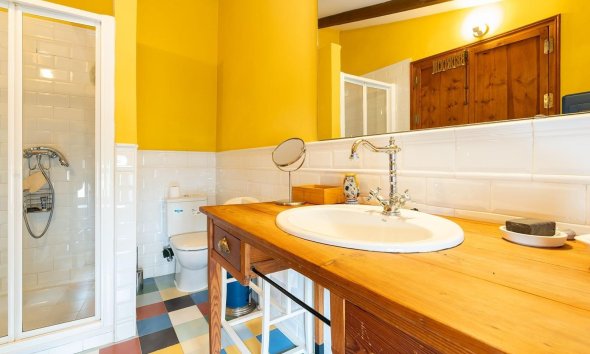 Resale - Villa - Los Martinez Del Puerto - Los Martínez del Puerto