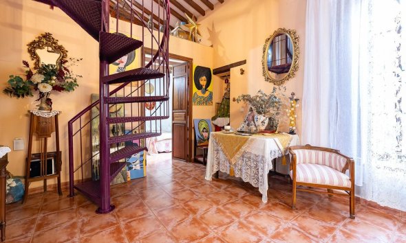 Resale - Villa - Los Martinez Del Puerto - Los Martínez del Puerto