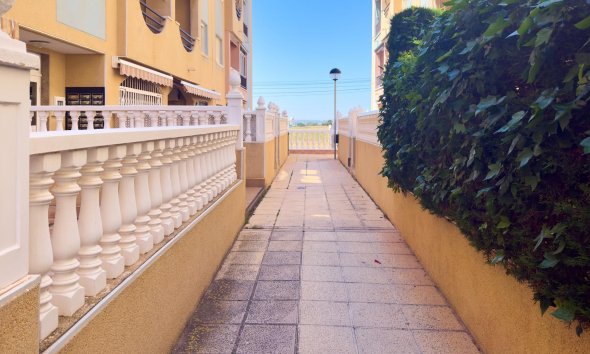 Reventa - Apartamento - Torrevieja - La Mata pueblo
