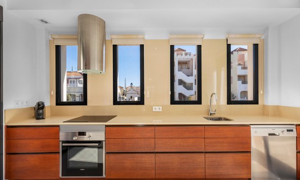 Resale - Villa - Orihuela Costa - La Zenia