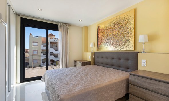 Resale - Villa - Orihuela Costa - La Zenia