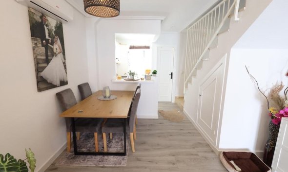 Resale - Terraced house / Townhouse - Pilar de la Horadada - Torre De La Horadada