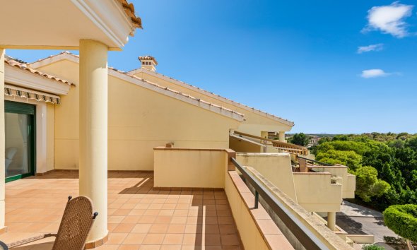 Resale - Apartment - Orihuela Costa - Campoamor