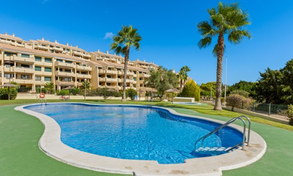 Resale - Apartment - Orihuela Costa - Campoamor