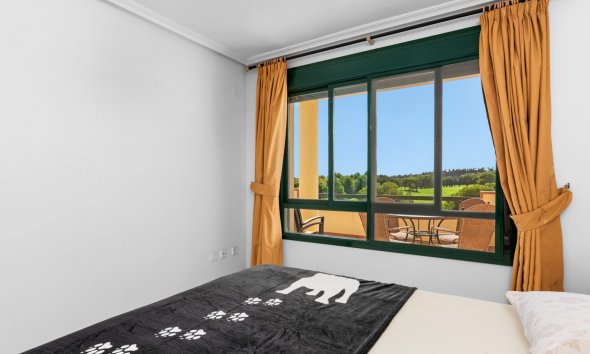 Resale - Apartment - Orihuela Costa - Campoamor