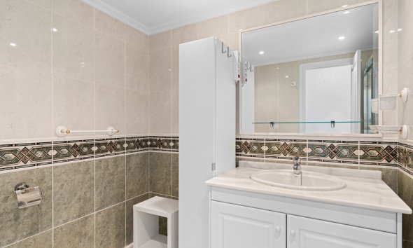 Resale - Apartment - Orihuela Costa - Campoamor