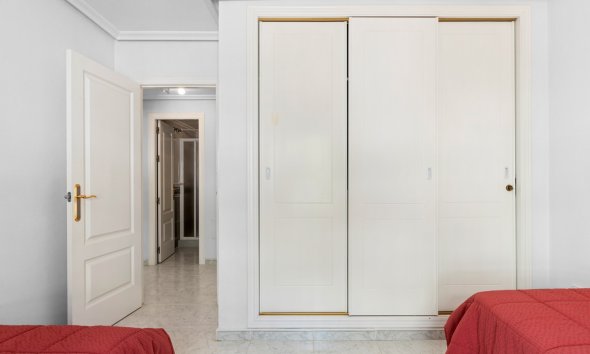 Resale - Apartment - Orihuela Costa - Campoamor