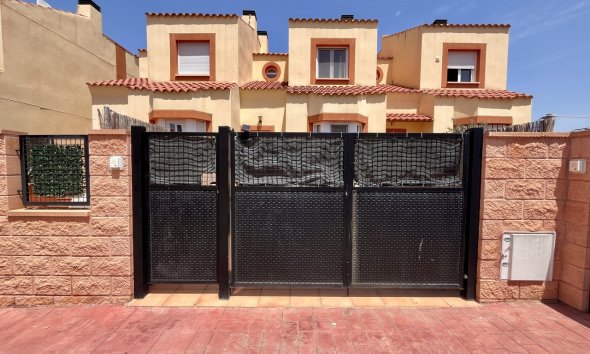 Resale - Terraced house / Townhouse - Orihuela Costa - Cabo Roig