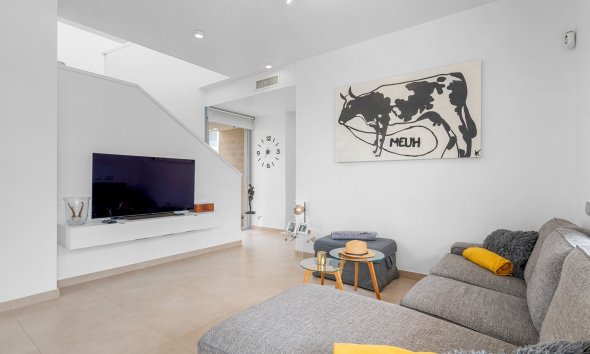 Resale - Villa - Orihuela Costa - Vistabella Golf