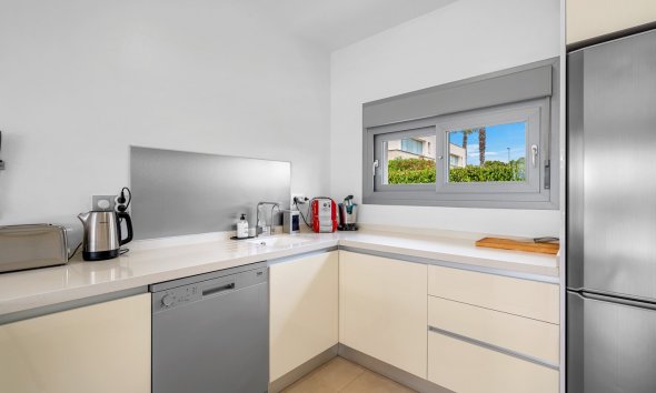 Resale - Villa - Orihuela Costa - Vistabella Golf