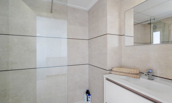 Resale - Villa - Orihuela Costa - Vistabella Golf