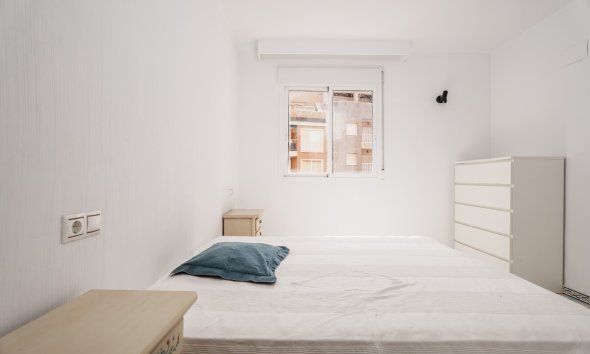 Resale - Apartment - Torrevieja - Playa Los Locos