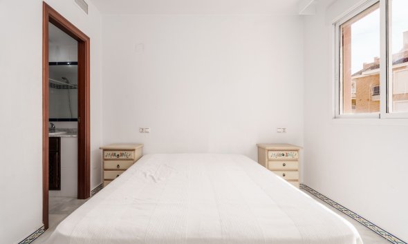 Resale - Apartment - Torrevieja - Playa Los Locos