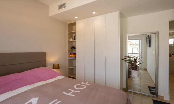 Resale - Apartment - Orihuela Costa - Villamartín