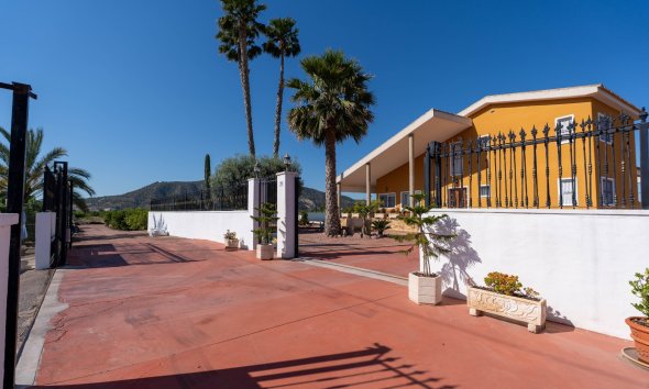 Resale - Estate / Farm / Plot - Orihuela