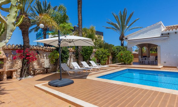 Resale - Villa - Orihuela Costa - Punta Prima