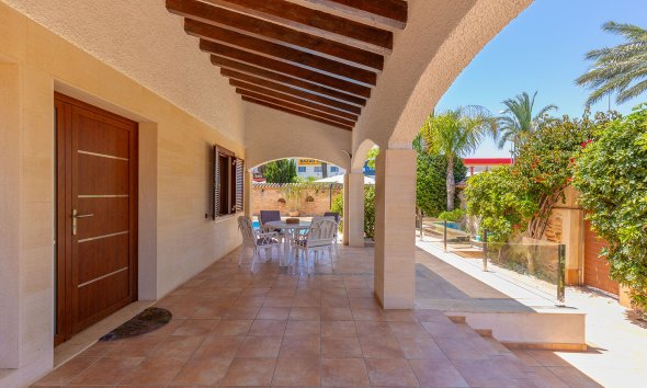 Resale - Villa - Orihuela Costa - Punta Prima