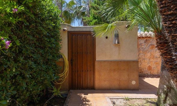 Resale - Villa - Orihuela Costa - Punta Prima