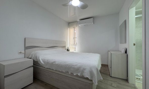 Resale - Apartment - Torrevieja - Centro