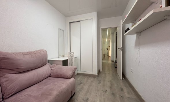 Resale - Apartment - Torrevieja - Centro