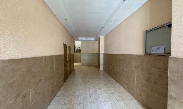 Resale - Apartment - Torrevieja - Centro