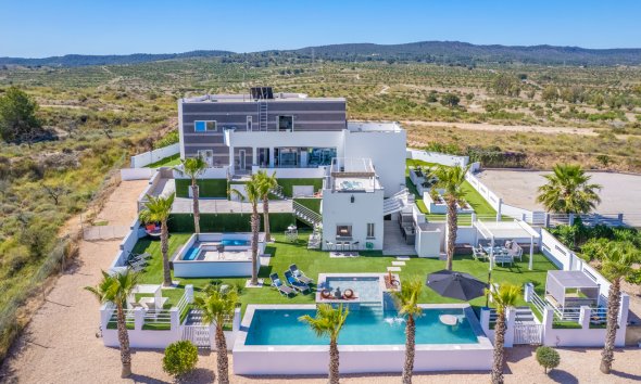 Resale - Villa - Torremendo