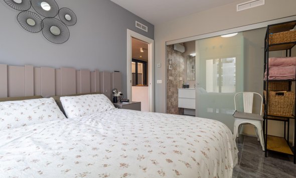 Resale - Apartment - Orihuela Costa - La Florida