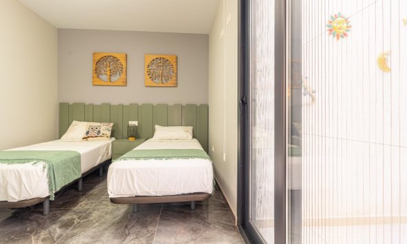 Resale - Apartment - Orihuela Costa - La Florida