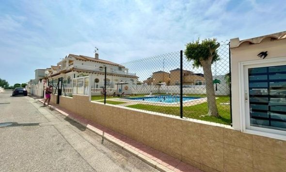 Resale - Terraced house / Townhouse - Orihuela - Urbanización Perla del Mar