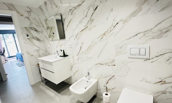 Resale - Villa - Orihuela Costa - Las Colinas Golf Resort